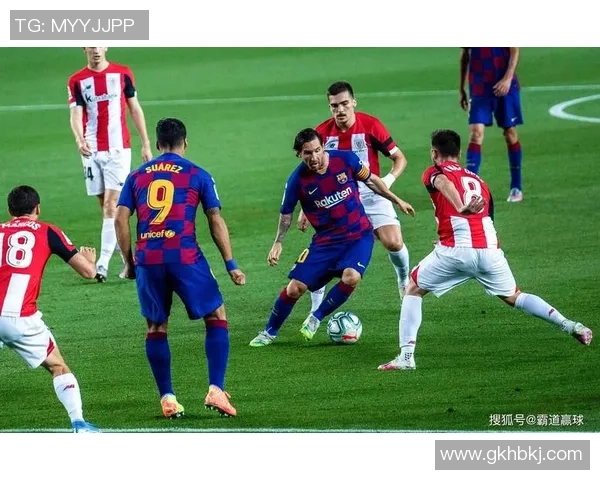 莱万梅开二度助巴萨轻松战胜毕尔巴鄂竞技再创佳绩 莱万梅开二度助巴萨轻松战胜毕尔巴鄂竞技再创佳绩