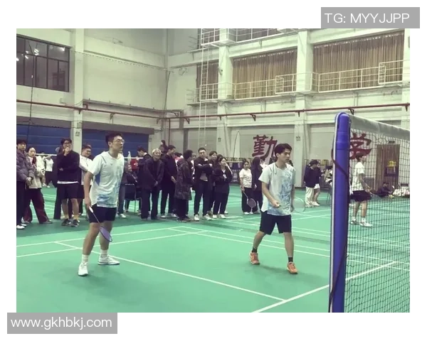 经管学院教职工在校游泳羽毛球赛事中展现风采取得优异成绩